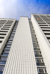 Sanierter Plattenbau