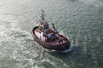 Schlepper, Tugboat