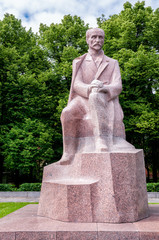 Obraz premium Monument to National Poet Rainis, Riga, Latvia