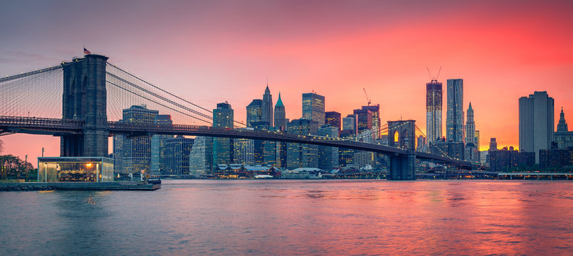 Fototapeta Most Brooklyński i Manhattan o zmierzchu