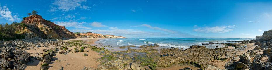 Fototapeta na wymiar Olhos de Agua Beach, Albufeira, Algarve, Portugal