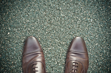 concept pieds sur la route 