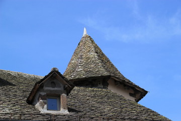 Toit de lauzes.(Cantal)