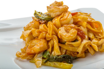 Fried noodles with shrimps