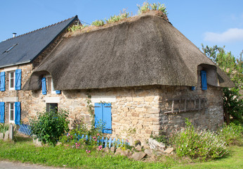 Chaumières bretonnes au village de Kercanic, Finistère, Bretagne