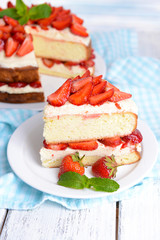 Delicious biscuit cake with strawberries