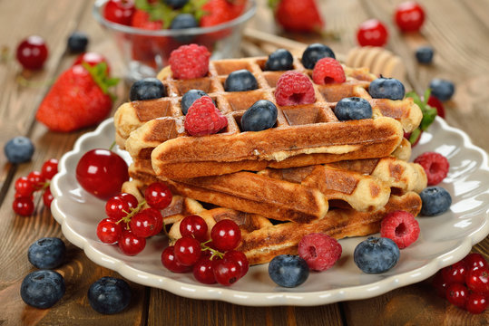 Liege waffles with berries