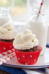 Kleiner Cupcake mit Buttercreme