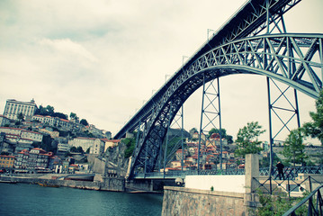Fototapeta premium Dom Louis bridge in Porto(Portugal)