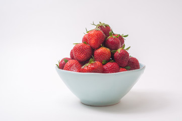 Schüssel mit Erdbeeren