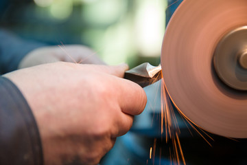 Drill sharpening with grindstone abrasive disc cutter