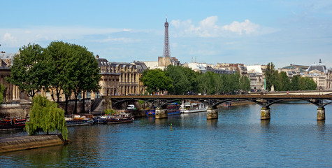 Fototapeta na wymiar Paris - Pont des Arts