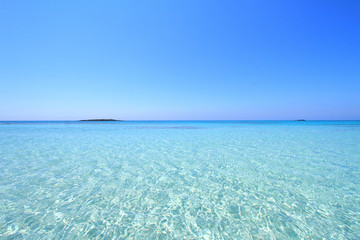 Fototapeta na wymiar Seascape with crystal shallow waters Elafonisi Crete