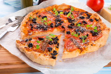 olive anchovy pizza