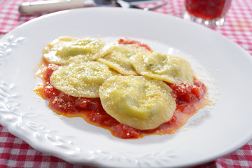 Ravioli with spinach and ricotta