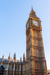 Fototapeta na wymiar Uhrturm Big Ben in London