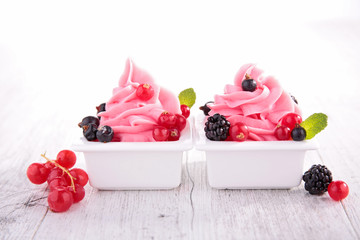 ice cream, frozen yogurt