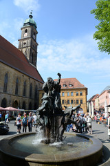 Obraz premium Hochzeitsbrunnen und Basilika in Amberg