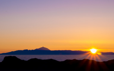 Sonnenunterganf über Vulkan Teide auf Teneriffa