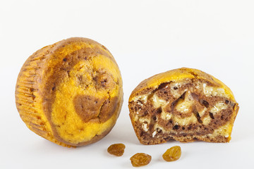 Muffins and raisins isolated