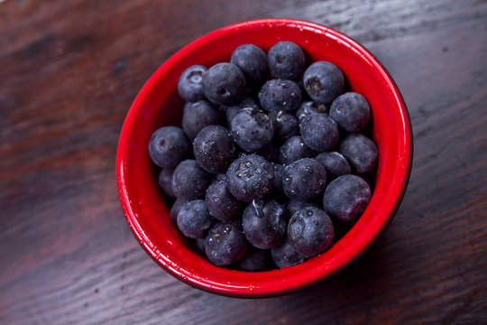 fresh blueberries 