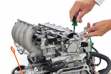 自動車エンジンの整備