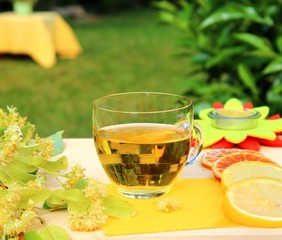 teestunde im garten