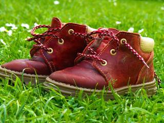 red kid shoes