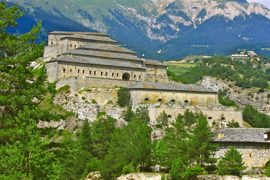 FORT MILITAIRE