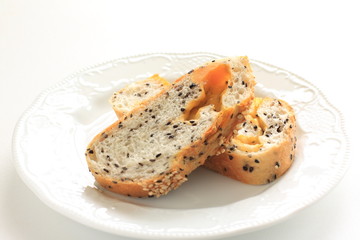 slided sesame seed and cheese bread