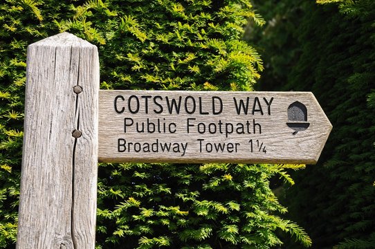 Wooden Cotswold Way Sign, Broadway © Arena Photo UK