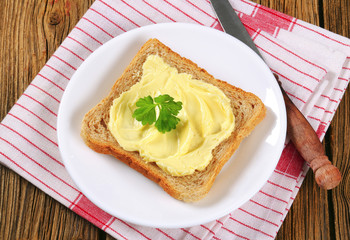 Sandwich bread with butter
