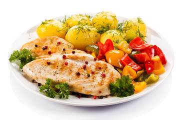 Grilled chicken breast and vegetables