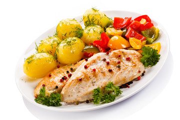 Grilled chicken fillet and vegetables