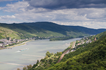 Fototapeta na wymiar View of the Rhine valley towards Lorch