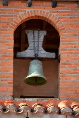 campana en un campanario