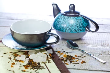 Foto op Aluminium Minzen Tee tasse auf dem tisch © karepa