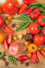 Fototapeta na wymiar healthy vegetables