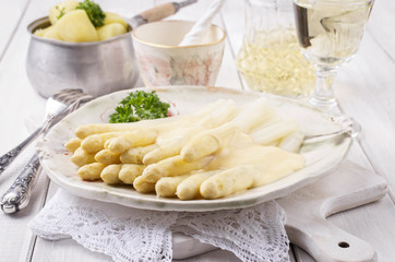 Weißer Spargel