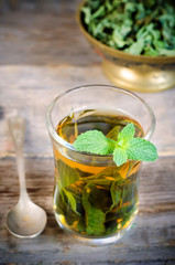 traditional turkish arabic tea with mint