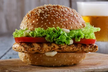 Wandaufkleber burger with grilled chicken © koss13