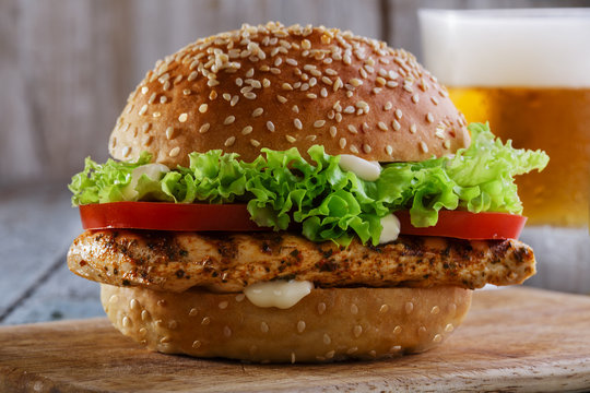 Fototapeta burger with grilled chicken