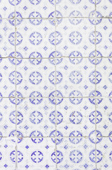 Circulatory and diamond tiles