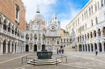 Naklejka premium Сourtyard of Doge's Palace (Palazzo Ducale) in Venice, Italy