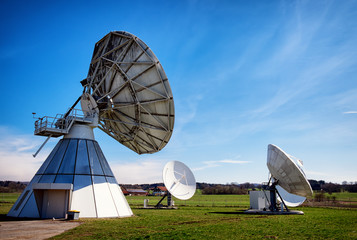 satellite dish - radio telescope