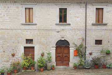 Fototapeta na wymiar Nice facade Montemonaco - Marche Italy.