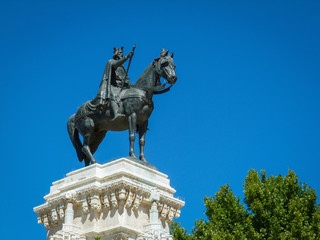 Obraz premium Monument Ferdinand III Plaza Nueva Sevilla