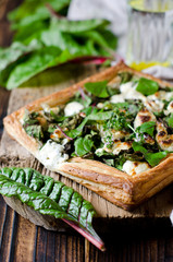 Tart with spinach, chard and cheese