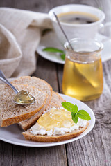 Dandellion jam in a jar