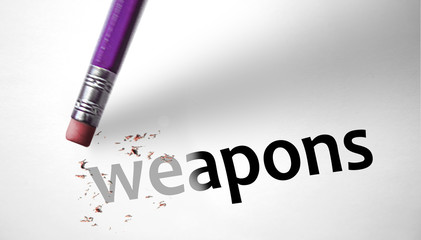 Obraz premium Eraser deleting the word Weapons